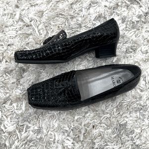 NWOT MARCO MADE IN FRANCE PATENT LEATHER SHOES